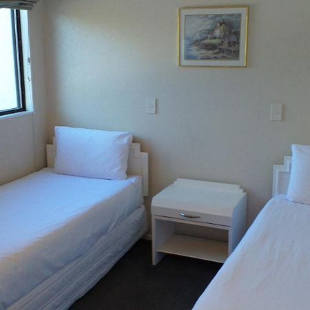 Shadzz Motel Palmerston North Exterior photo