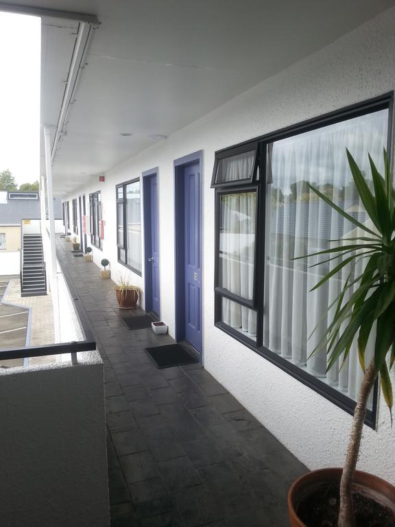 Shadzz Motel Palmerston North Exterior photo