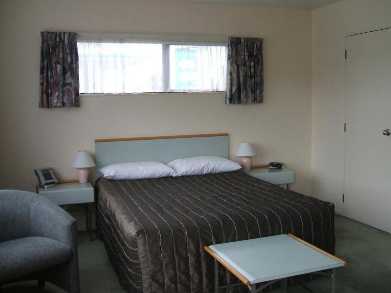 Shadzz Motel Palmerston North Exterior photo