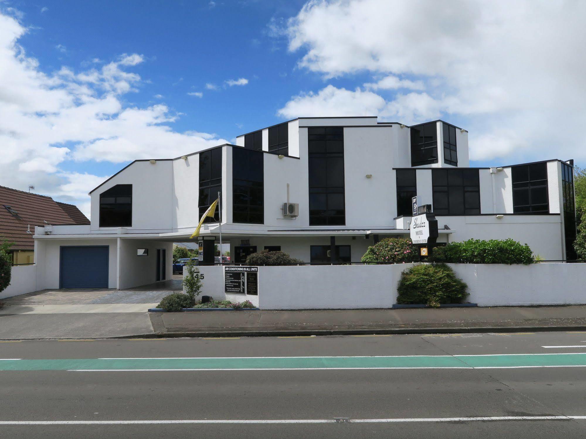 Shadzz Motel Palmerston North Exterior photo